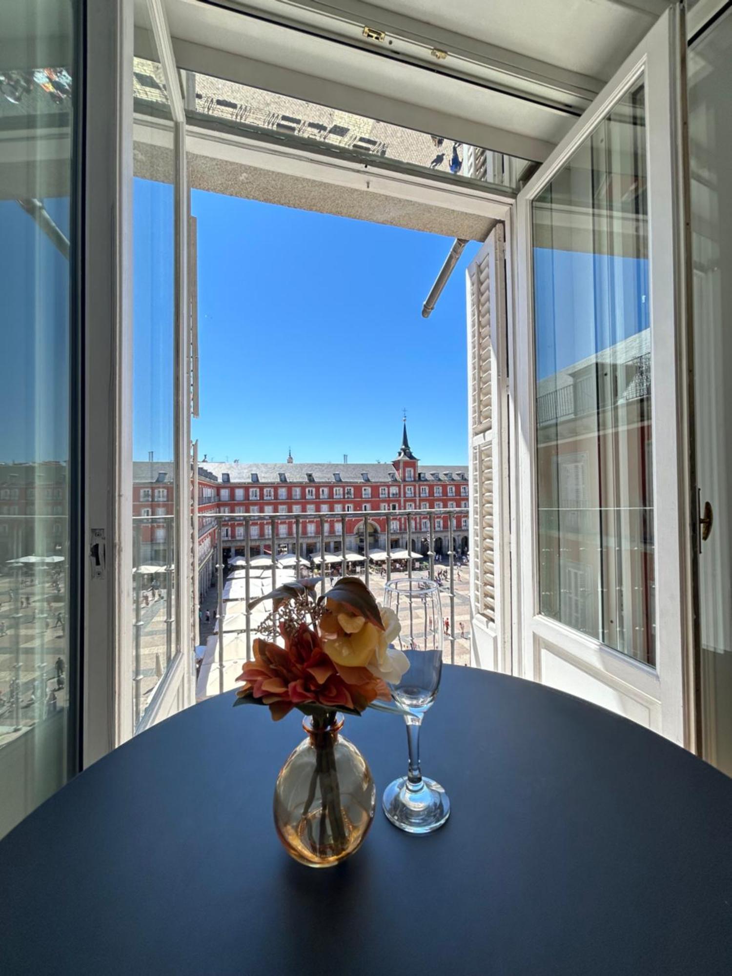 Plaza Mayor View Madrid Exterior foto